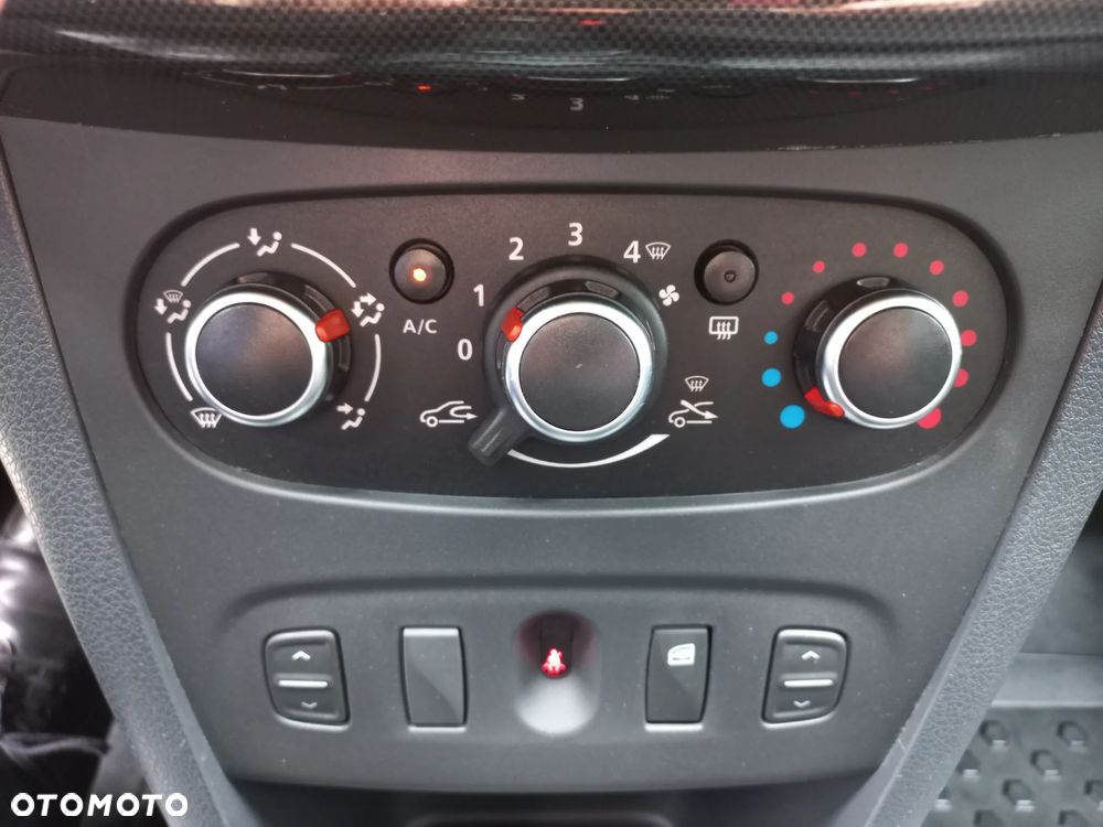 Dacia Sandero 1.0 SCe Laureate - 17