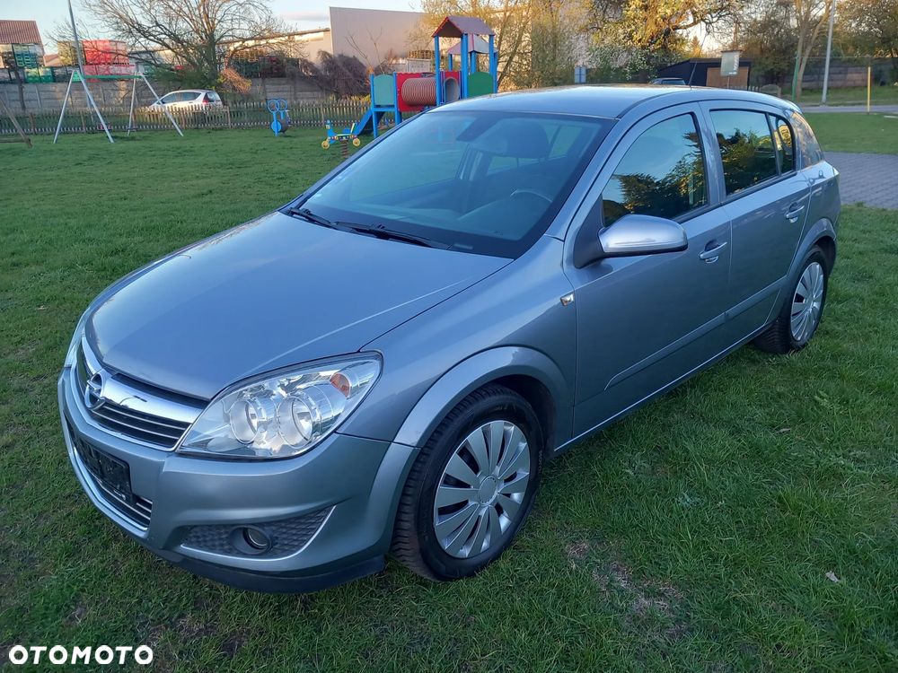 Opel Astra 1.6 Edition Sport - 1
