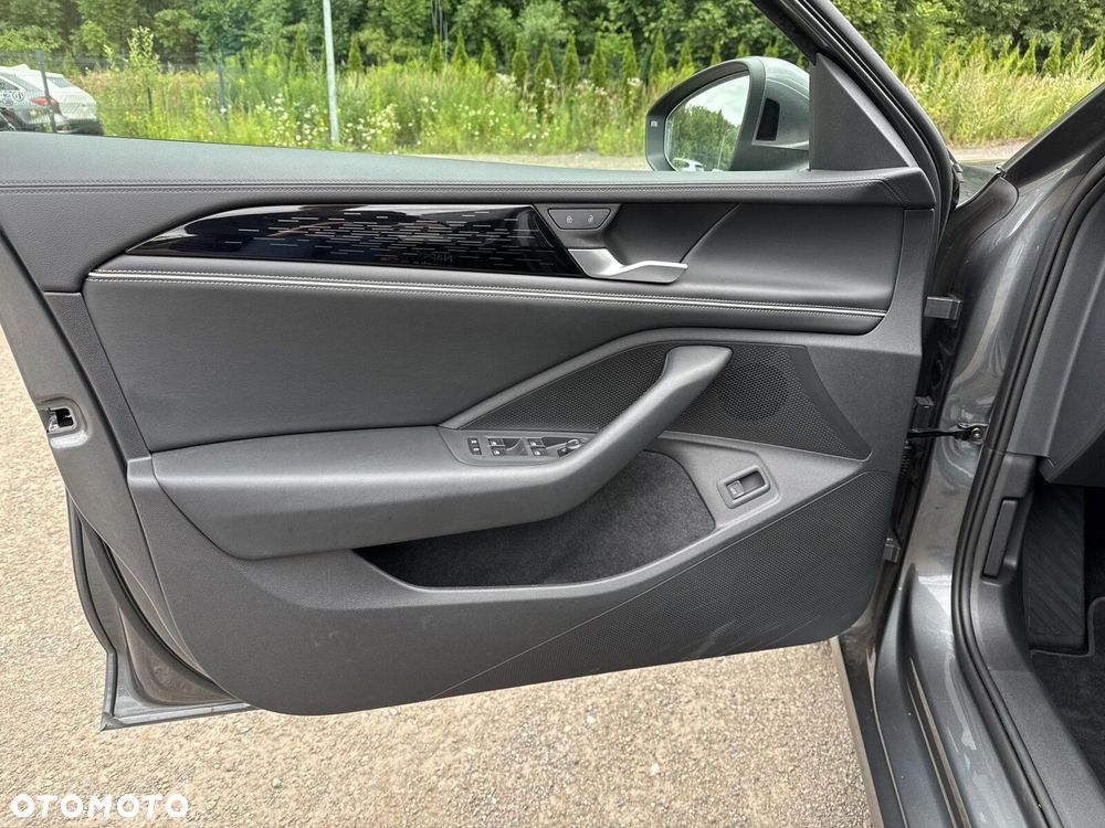 Volkswagen Passat Variant 1.5 TSI ACT mHEV Business Plus DSG - 23