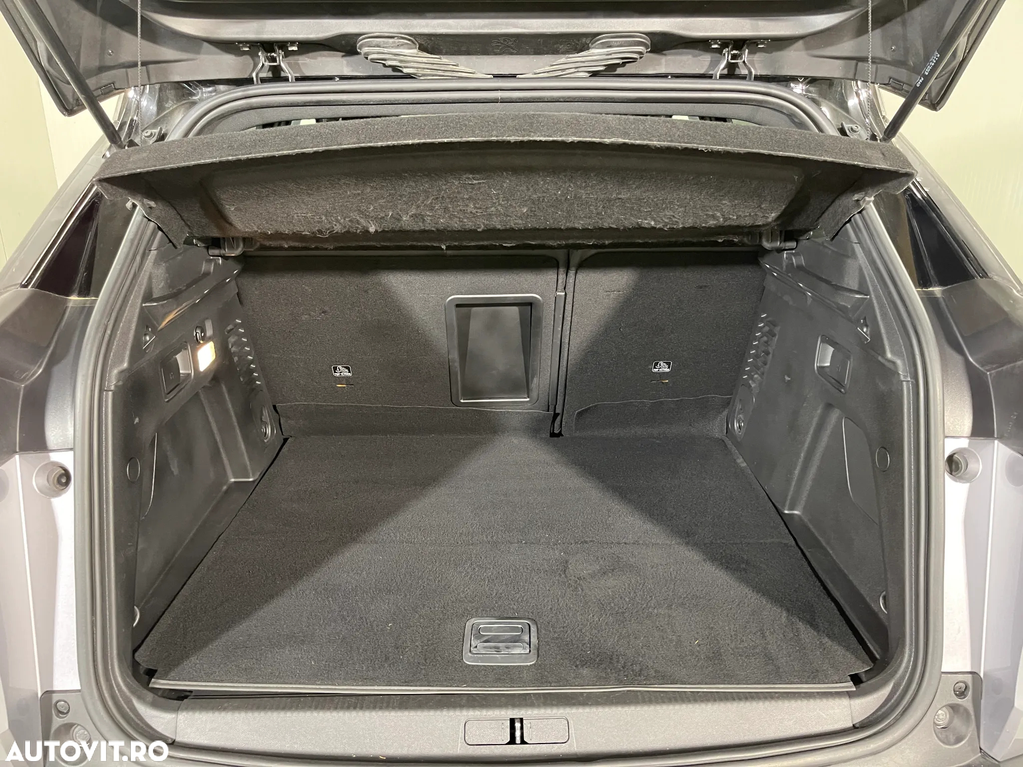 Peugeot 3008 PHEV EAT8 GT Pack - 13