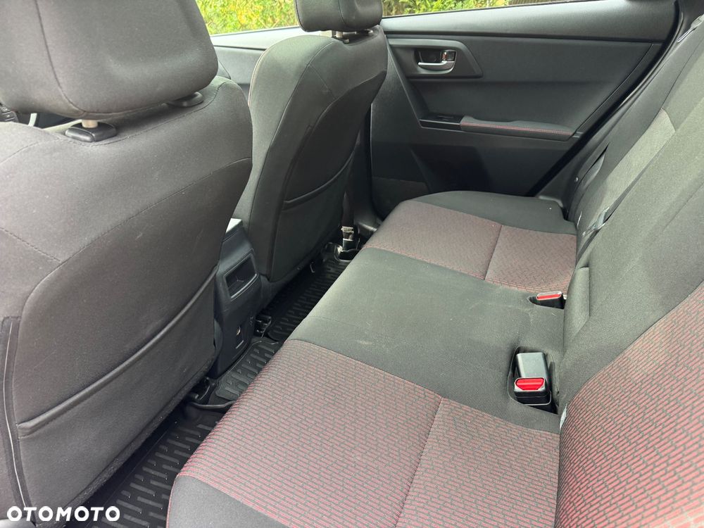 Toyota Auris 2.0 D-4D Prestige - 25