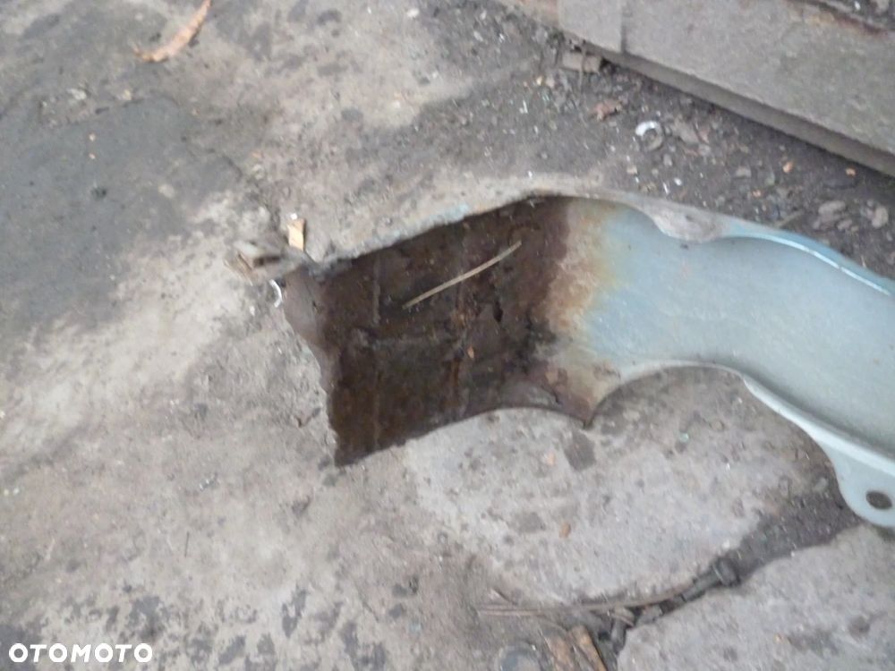 HONDA CIVIC VII 5D BŁOTNIK PRAWY LUB LEWY - 2