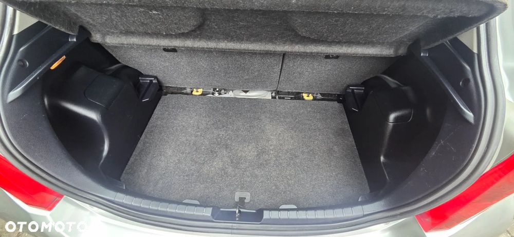 Toyota Yaris 1.33 VVT-i Executive - 30