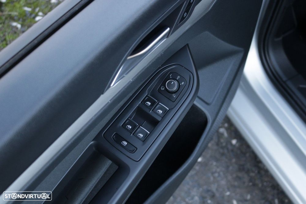 VW Golf Variant 2.0 TDi Life DSG - 34
