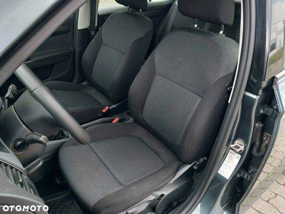 Skoda Fabia 1.0 MPI Active - 17
