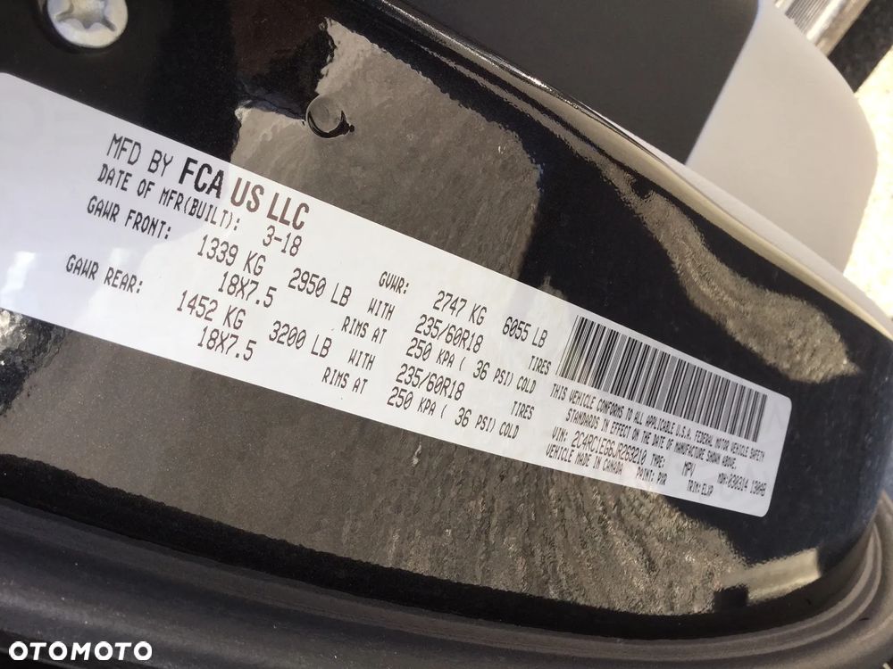 Chrysler Pacifica - 2