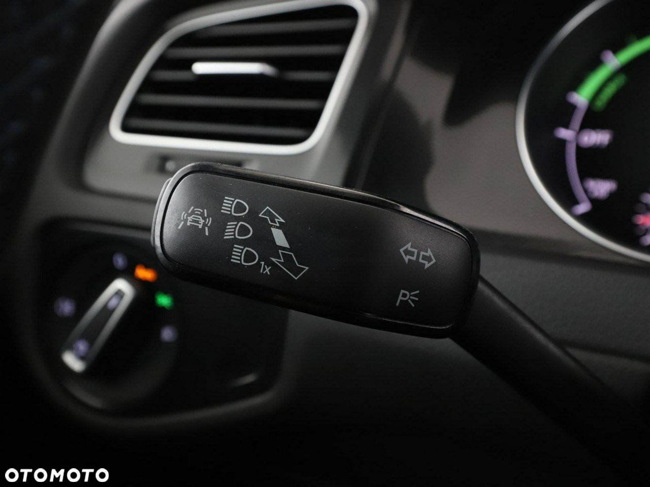 Volkswagen Golf 1.4 GTE Plug-In-Hybrid DSG - 36