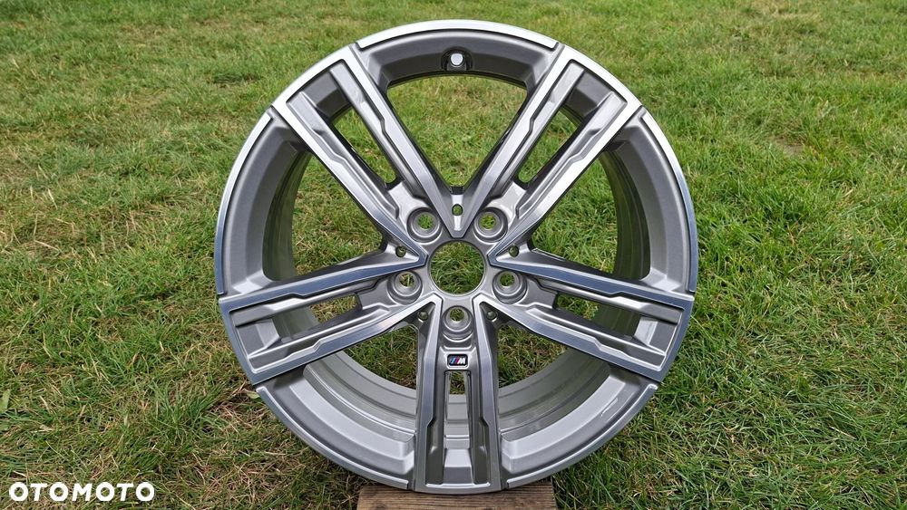 Felga Aluminiowa 17 BMW 1 F40 2 F44 5x112 ET 54 8053523 Styling 550M - 1