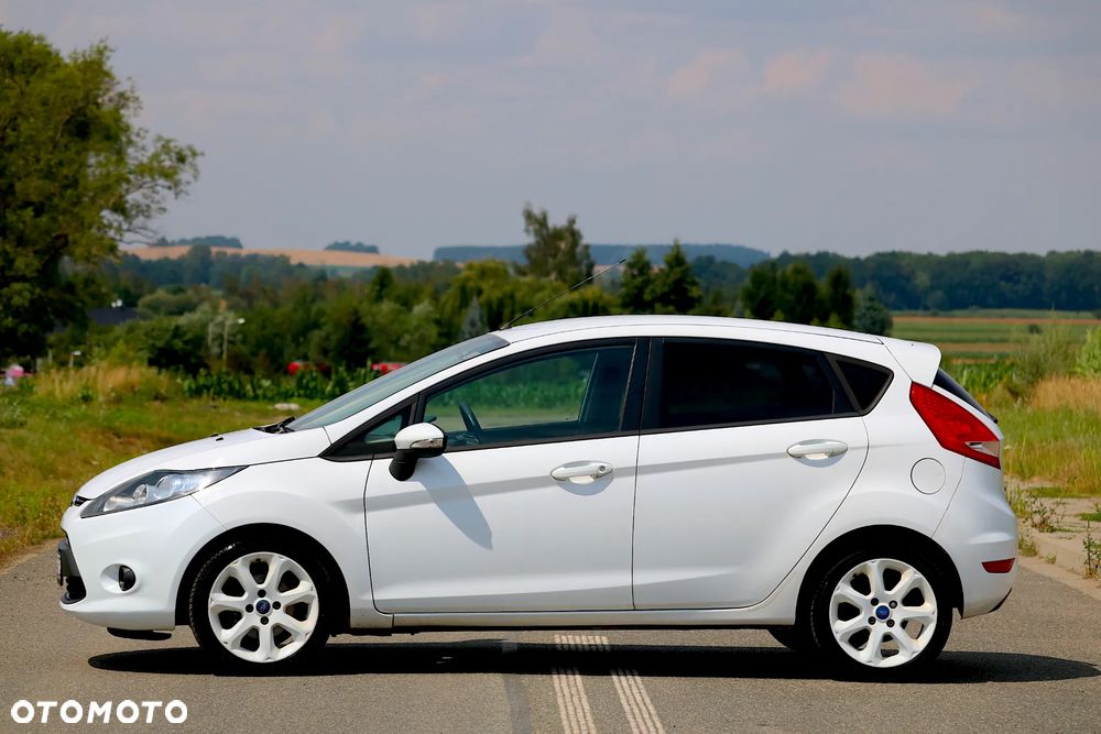 Ford Fiesta 1.25 Platinium X EU5 - 17