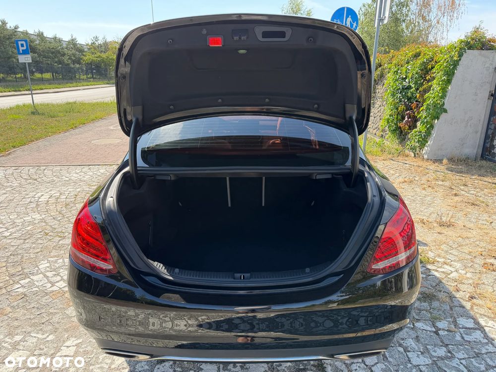Mercedes-Benz Klasa C 300 9G-TRONIC - 20