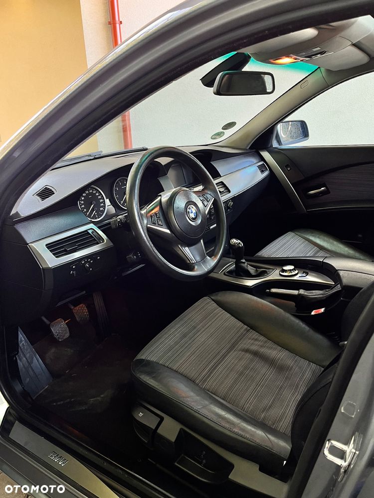 BMW Seria 5 520i - 9