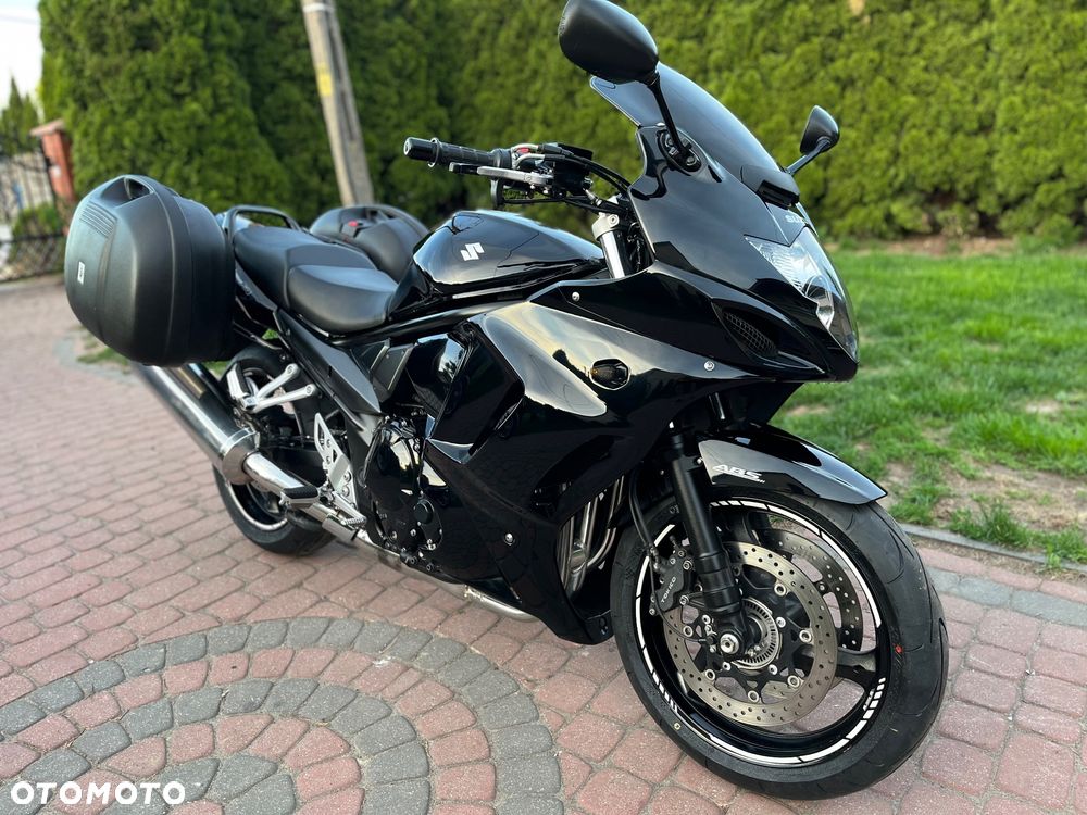 Suzuki GSX - 4