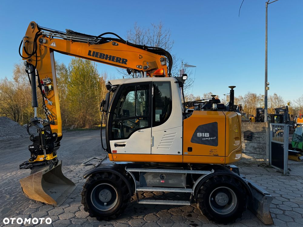 Liebherr A918 Compact - 9