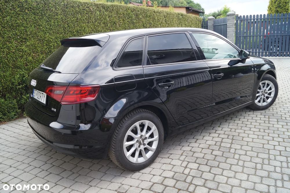 Audi A3 Sportback 1.4 TFSI Ambition - 11