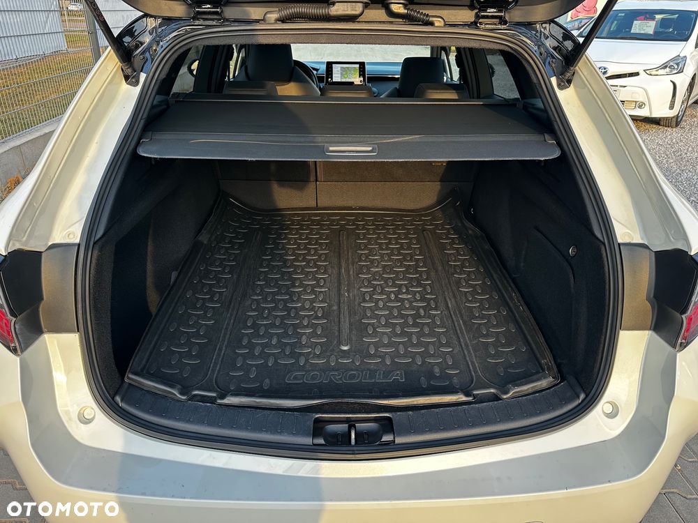 Toyota Corolla 2.0 Hybrid GR Sport - 24