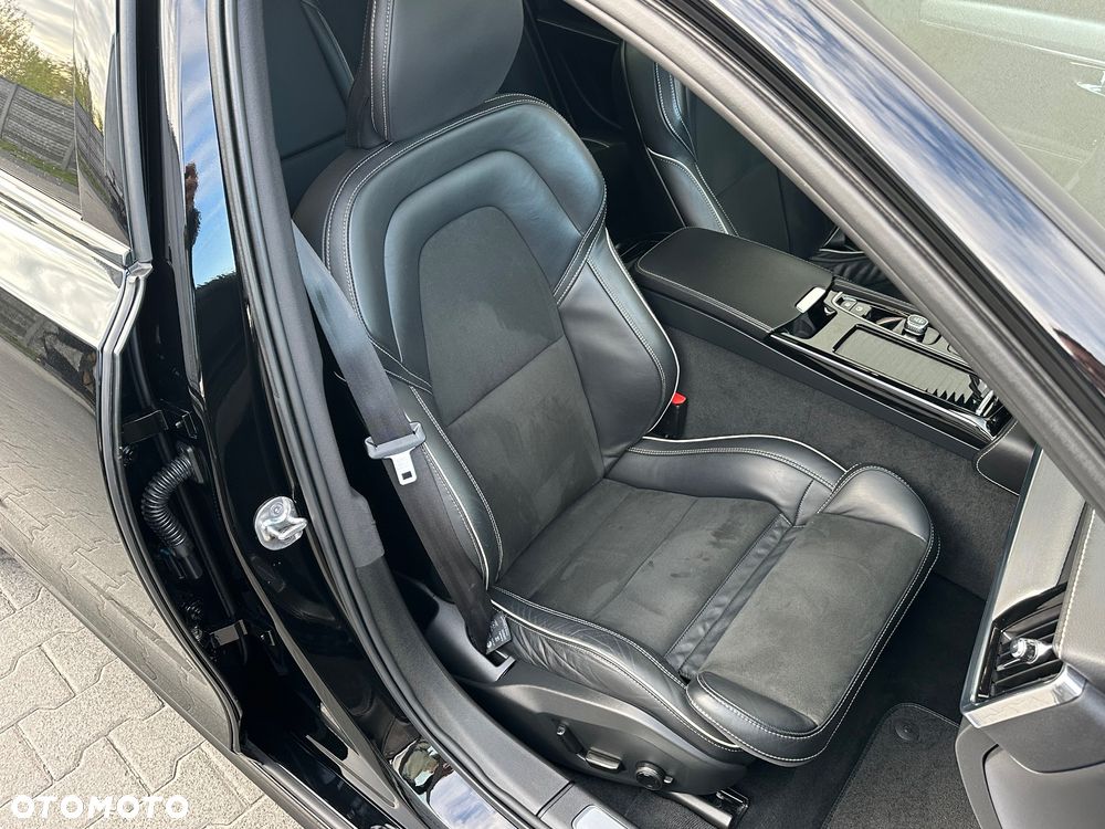 Volvo V90 T8 Twin Engine AWD R Design - 21