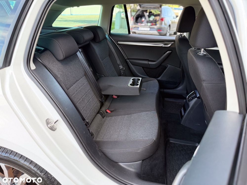 Skoda Octavia 1.5 TSI ACT DSG Soleil - 22
