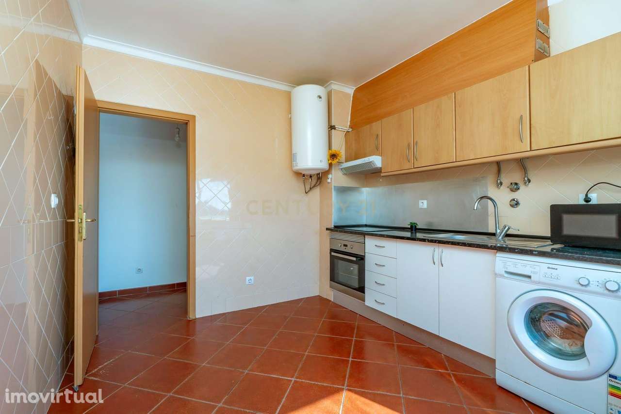 Apartamento T2 + 1 na Ota - Grande imagem: 2/15