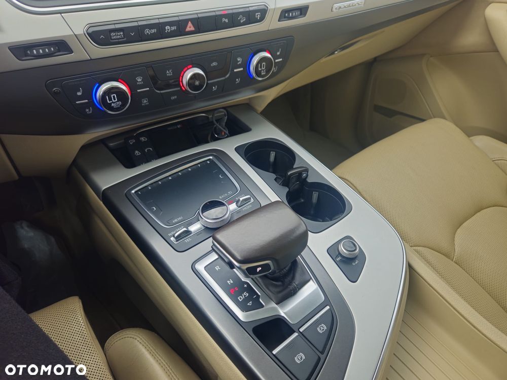 Audi Q7 - 22