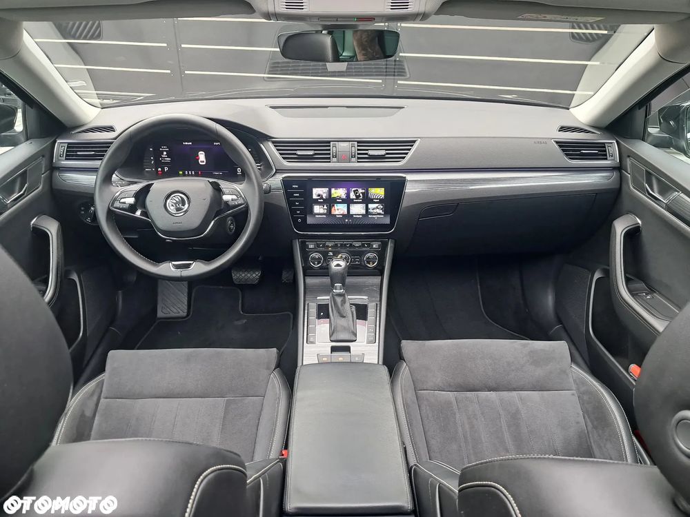 Skoda Superb 2.0 TDI DSG Premium Edition - 18
