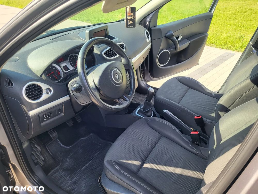 Renault Clio 1.2 16V Alize - 29