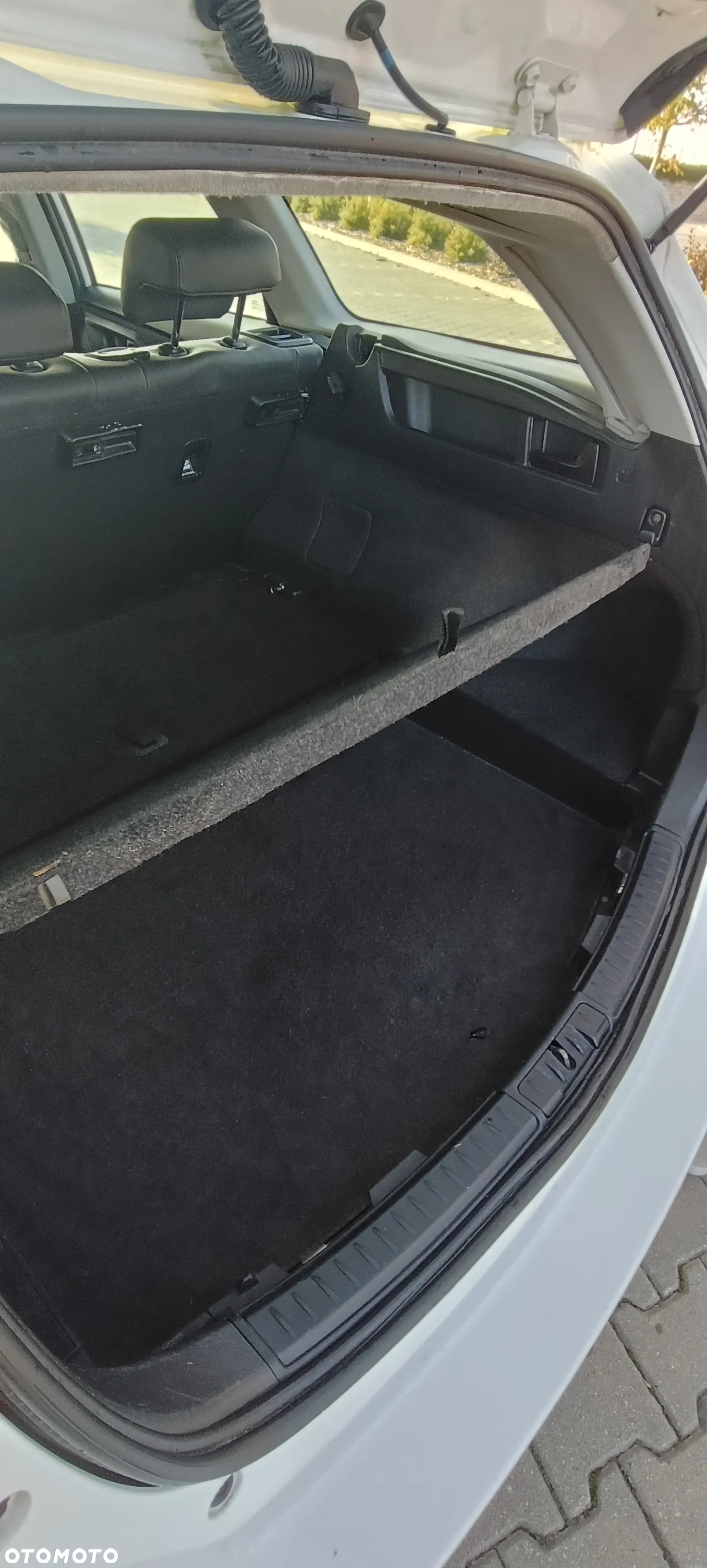Toyota Auris 1.8 HSD Luna - 33