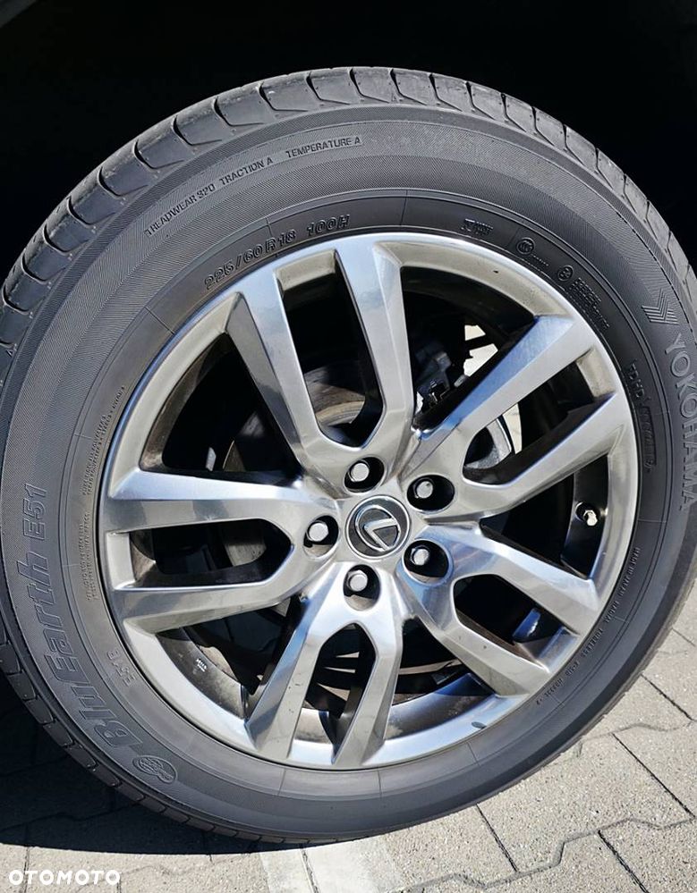 Lexus NX 300h Prestige AWD - 10