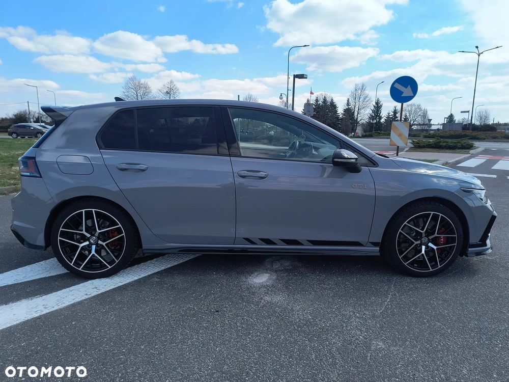 Volkswagen Golf - 13