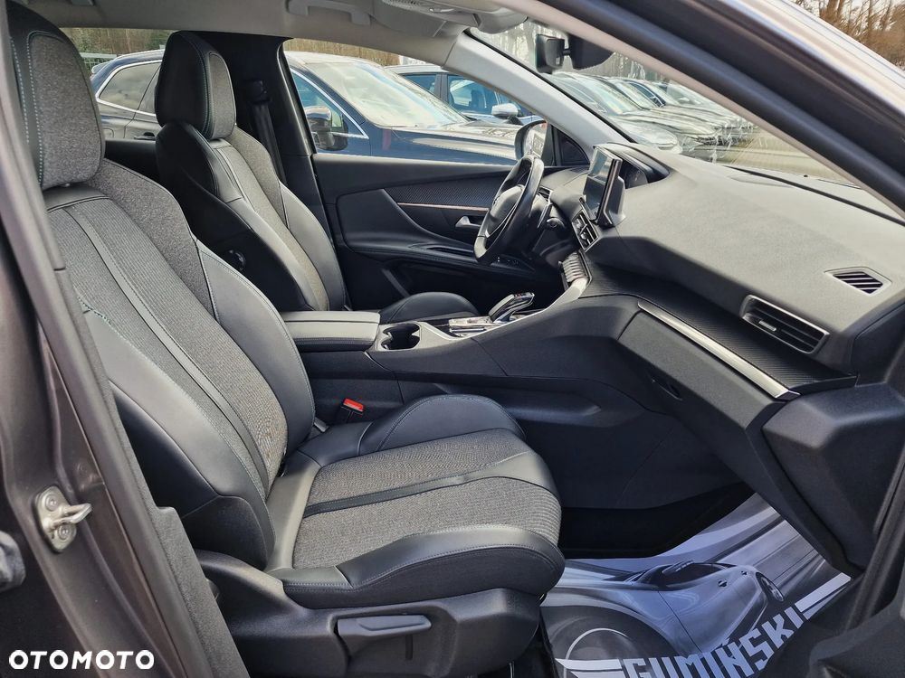 Peugeot 3008 225 e-EAT8 Allure Pack - 25