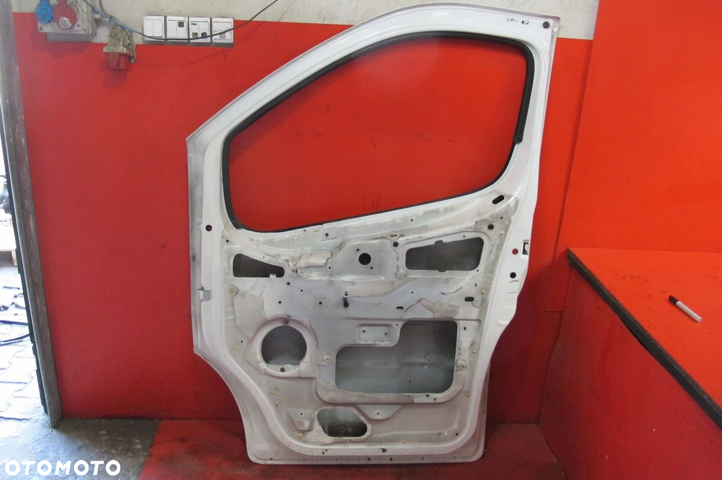 RENAULT TRAFIC 2 II VIVARO I A PRIMASTAR BIAŁE DRZWI PRZÓD PRAWE 2001-2014 - 11