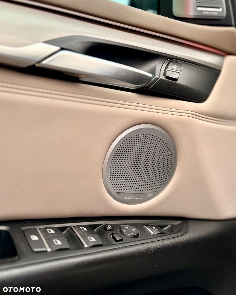 BMW X6 xDrive40d - 11