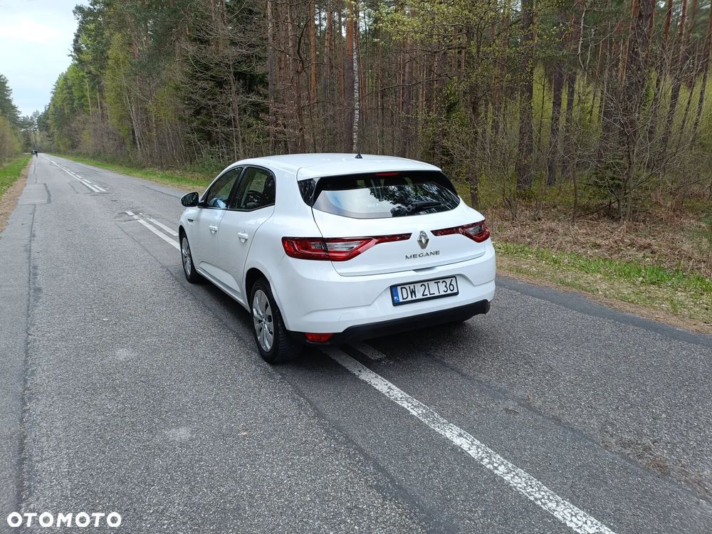 Renault Megane 1.6 SCe Life - 21