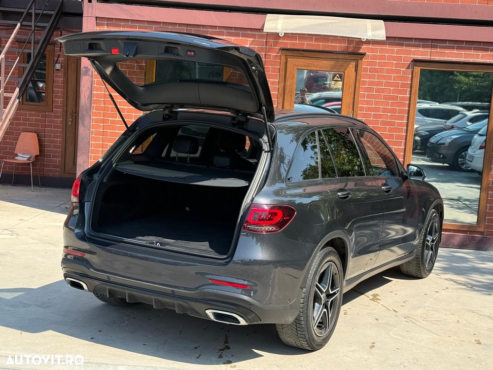 Mercedes-Benz GLC - 30