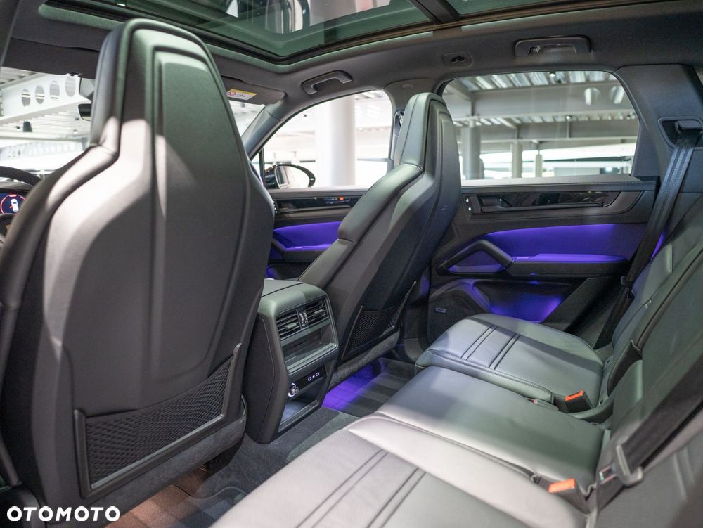 Porsche Cayenne Black Edition - 25