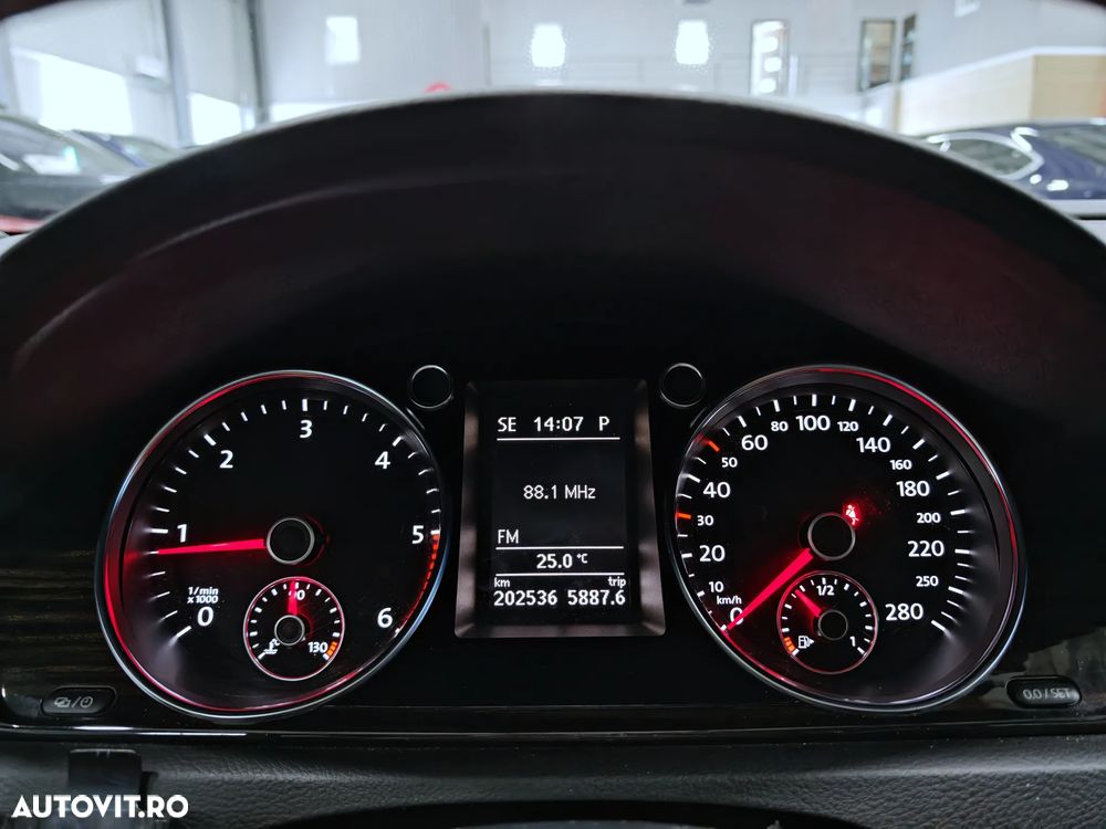 Volkswagen Passat CC 2.0 TDI BMT DSG - 17