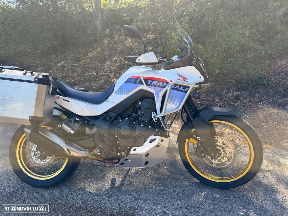 Honda Transalp 750 - 24