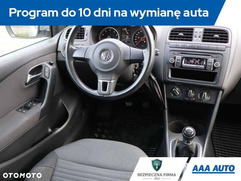 Volkswagen Polo - 8