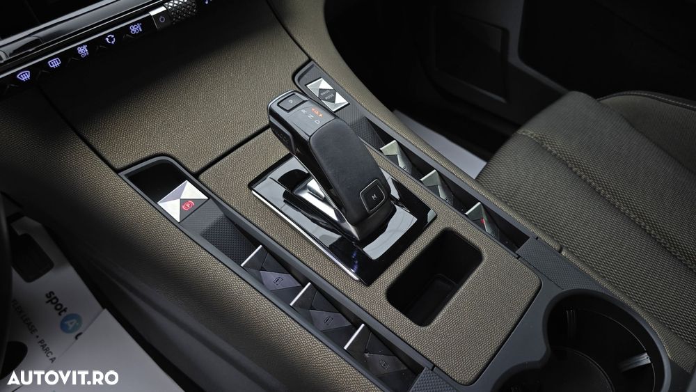 DS Automobiles DS 7 Crossback - 16