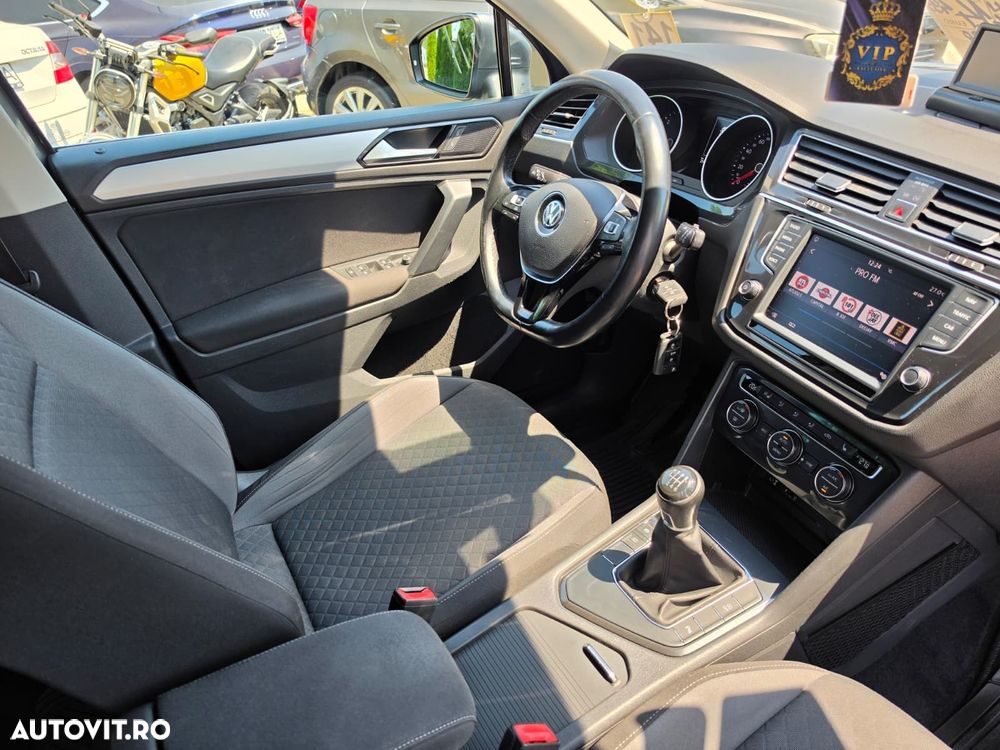 Volkswagen Tiguan - 13
