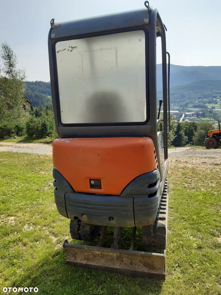 Hitachi Zx16 - 4