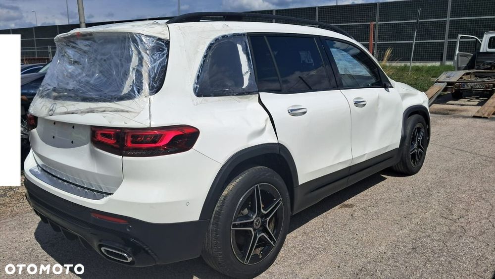 Mercedes-Benz GLB - 4