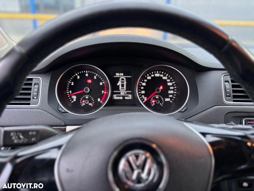 Volkswagen Jetta 1.2 TSI Comfortline - 5