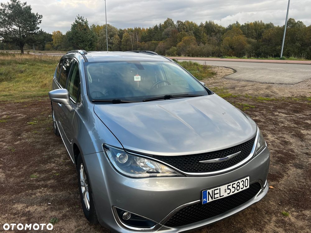 Chrysler Pacifica - 9