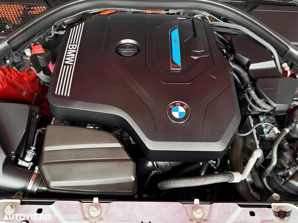 BMW Seria 3 330e Aut. M Sport - 39