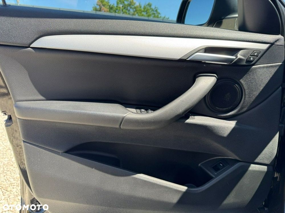 BMW X2 sDrive18i - 15