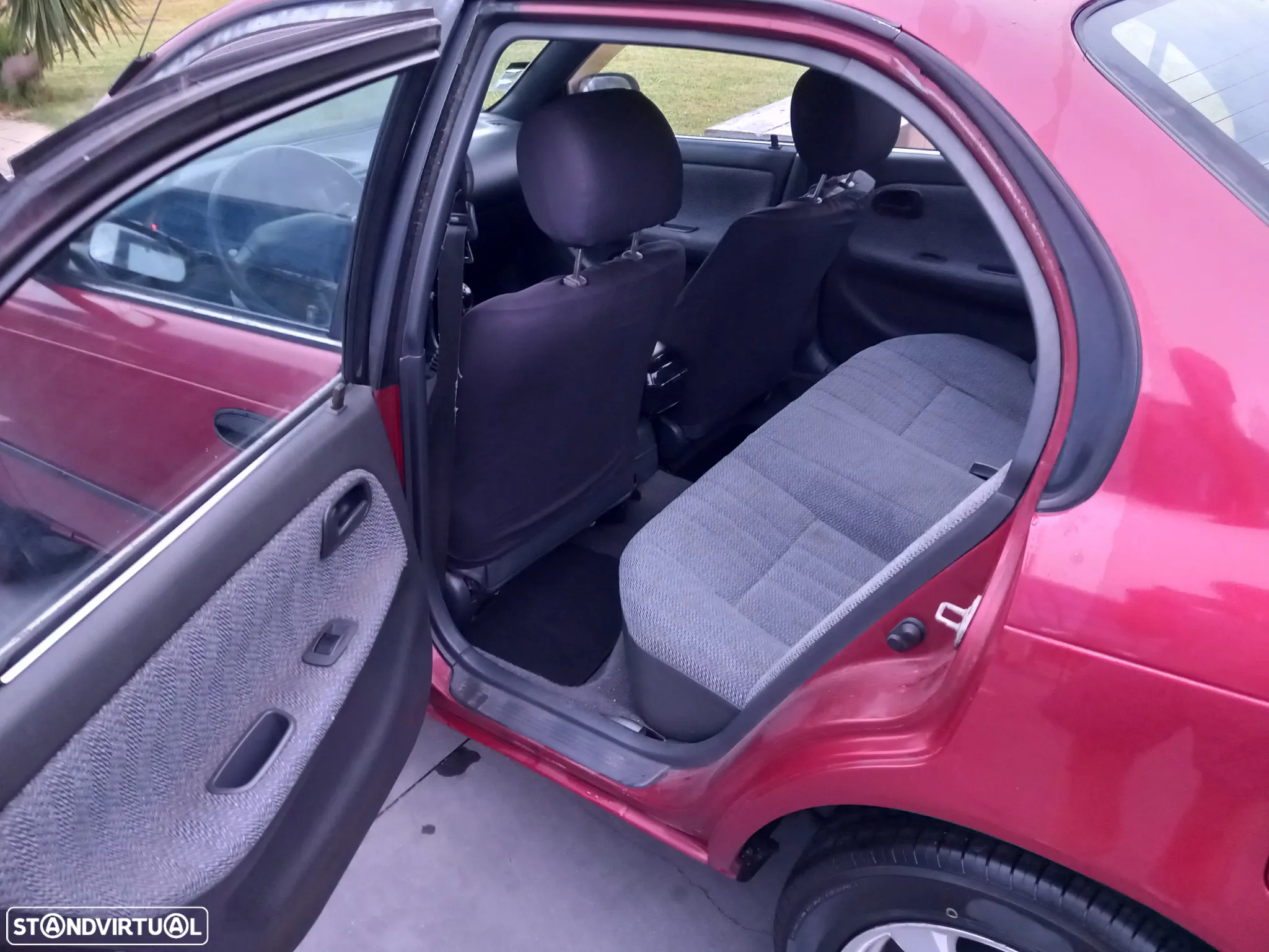 Toyota Corolla Sedan 1.3 XLi - 14