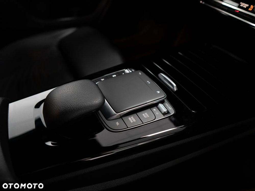Mercedes-Benz Klasa A 180 Style 7G-DCT - 30