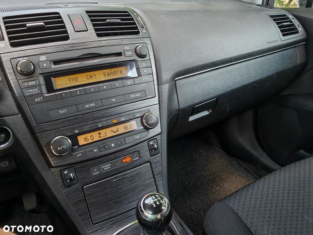 Toyota Avensis 2.0 Sol plus - 14