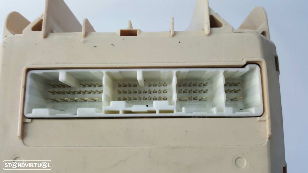 CAIXA DE RELÉS/ FUSÍVEIS LEXUS RX300 (MCU15) PREMIUM - 3