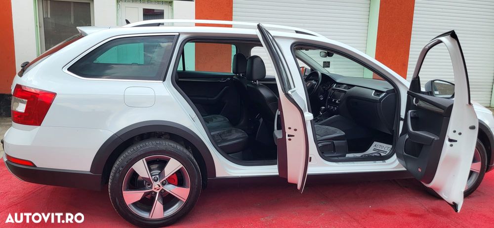Skoda Octavia 2.0 TDI 4x4 DSG Scout - 23